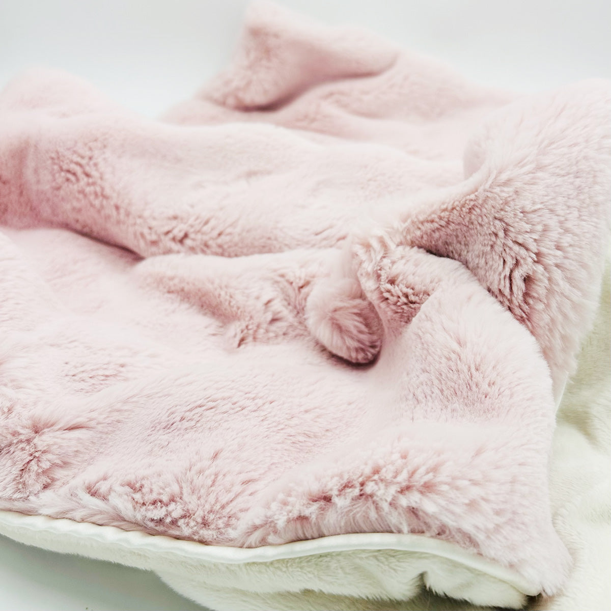 Mia Plush Pink Blanket