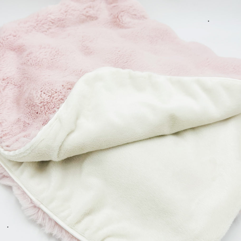Mia Plush Pink Blanket