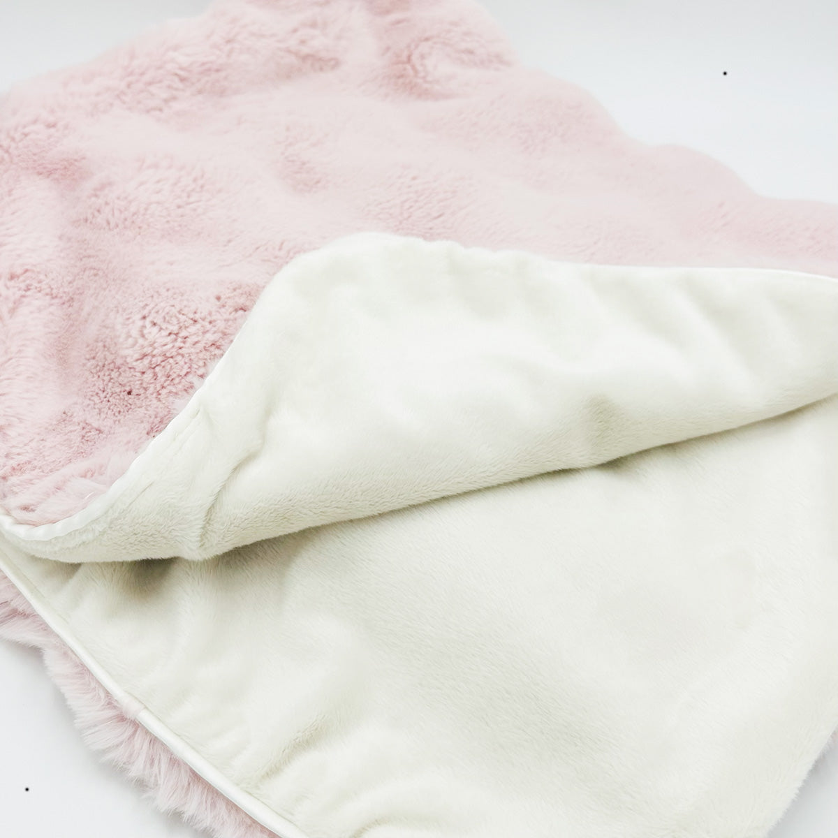 Mia Plush Pink Blanket