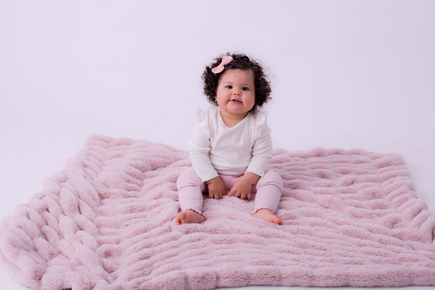 Noemi Plush Pink Blanket