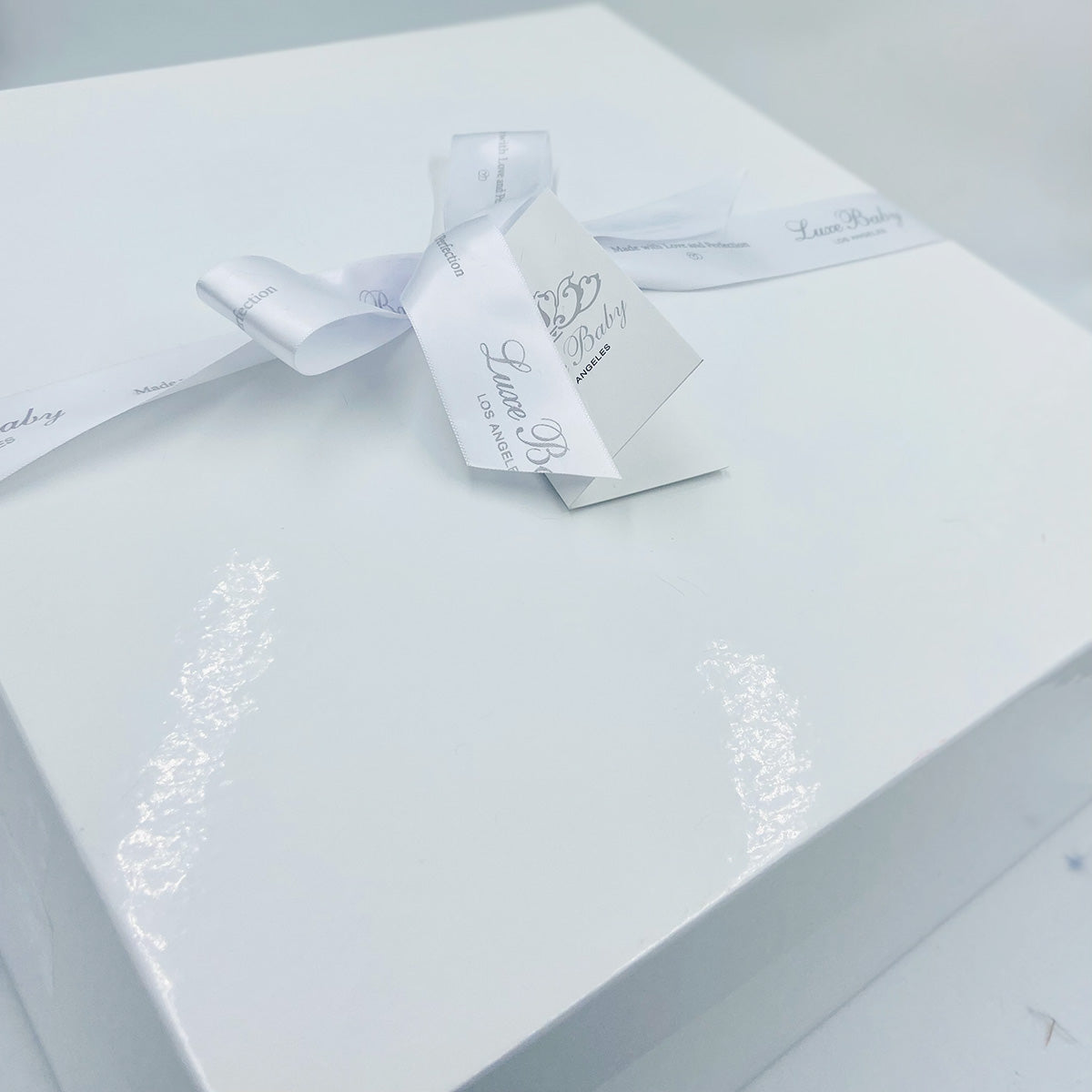 Lyra Spring 3-pc Bouquet Gift Set in a Box